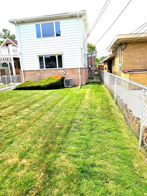 Tiny photo for 8605 S Calumet Avenue, Chicago, IL 60619 (MLS # 12303662)