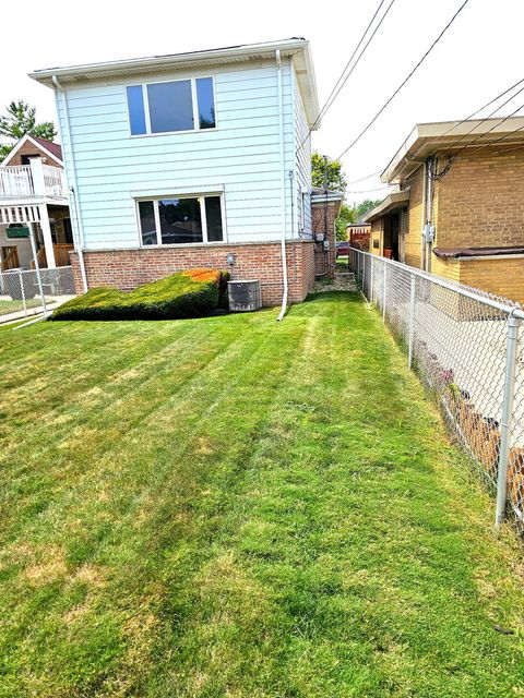 Tiny photo for 8605 S Calumet Avenue, Chicago, IL 60619 (MLS # 12303662)