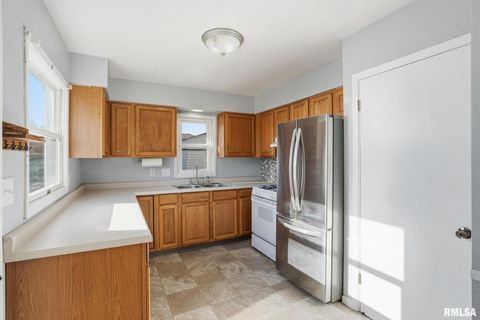 Tiny photo for 1230 N ELMWOOD Avenue, Davenport, IA 52807 (MLS # QC4269743)