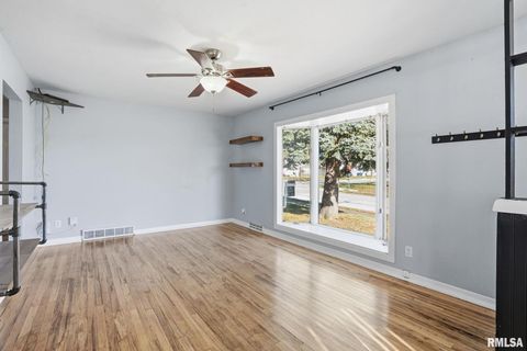 Tiny photo for 1230 N ELMWOOD Avenue, Davenport, IA 52807 (MLS # QC4269743)