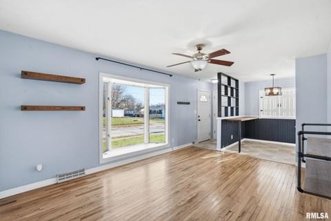 Tiny photo for 1230 N ELMWOOD Avenue, Davenport, IA 52807 (MLS # QC4269743)