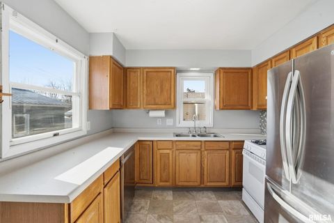 Tiny photo for 1230 N ELMWOOD Avenue, Davenport, IA 52807 (MLS # QC4269743)