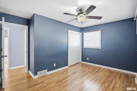 Tiny photo for 1230 N ELMWOOD Avenue, Davenport, IA 52807 (MLS # QC4269743)