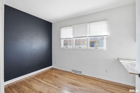 Tiny photo for 1230 N ELMWOOD Avenue, Davenport, IA 52807 (MLS # QC4269743)