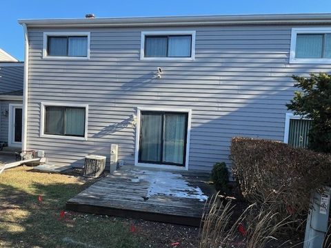 Tiny photo for 468 Harmony Drive, Wheeling, IL 60090 (MLS # 12539587)