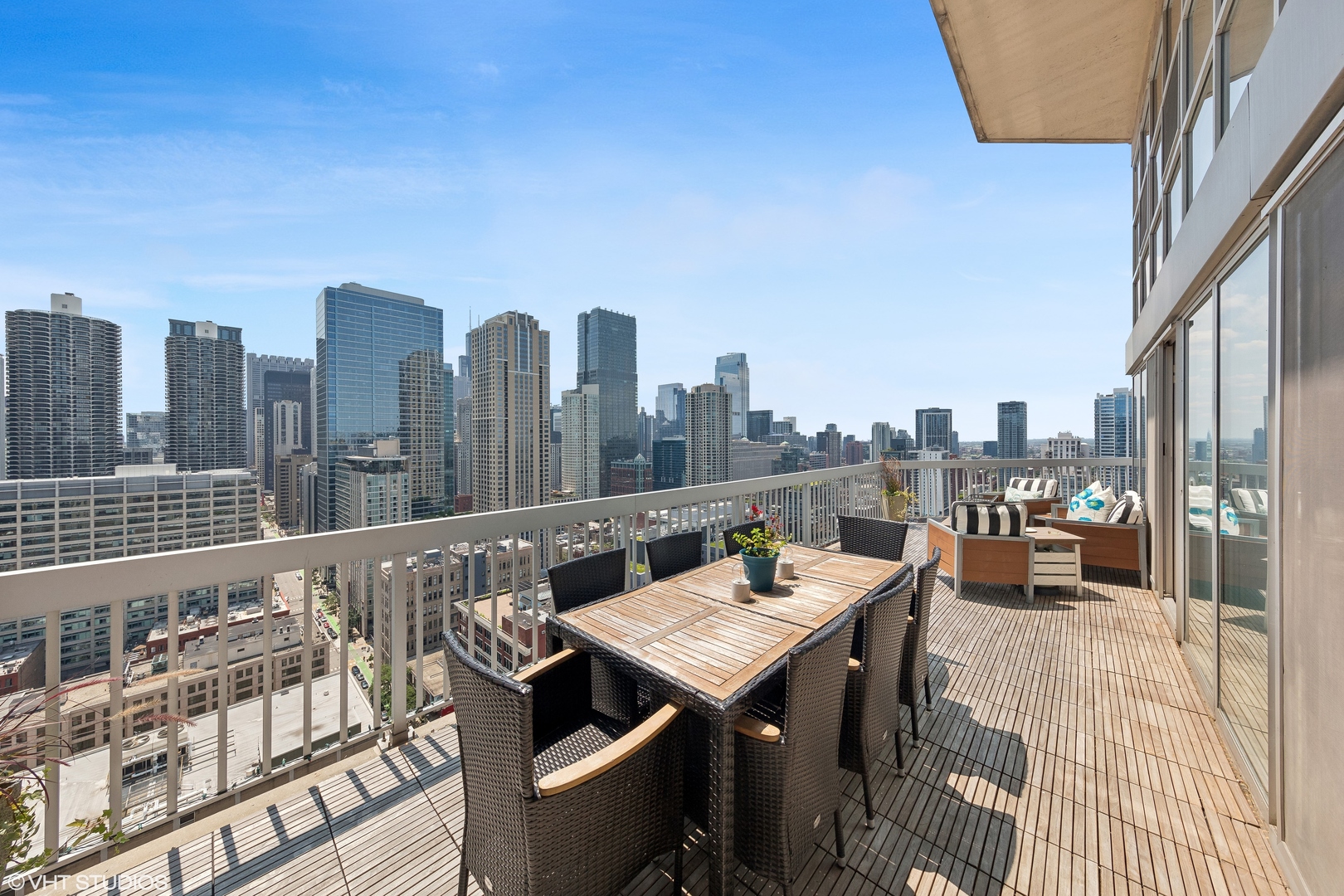 545 N Dearborn Street 3207
