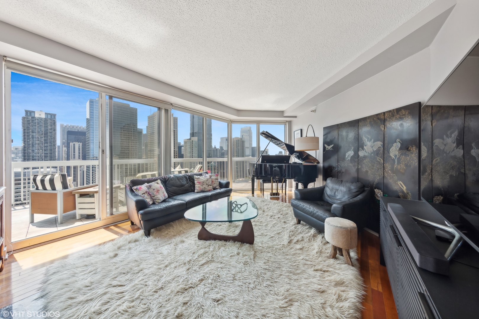 545 N Dearborn Street 3207