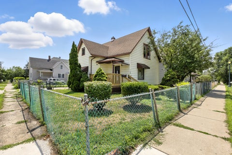 Tiny photo for 514 E Jackson Street, Joliet, IL 60432 (MLS # 12560001)