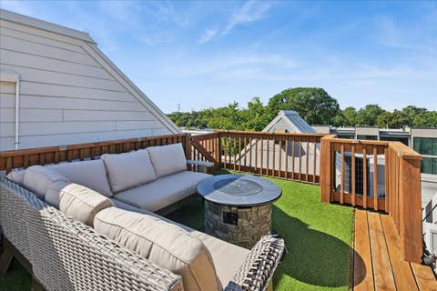 Tiny photo for 6347 Hennings Court, Morton Grove, IL 60053 (MLS # 12701940)