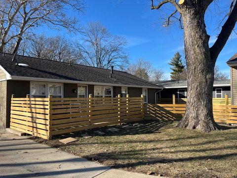 Tiny photo for 1014 Franklin Avenue, Normal, IL 61761 (MLS # 12608433)