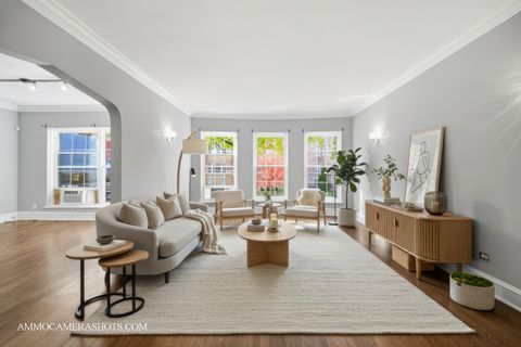 Tiny photo for 6807 S Paxton Avenue #1, Chicago, IL 60649 (MLS # 12513628)