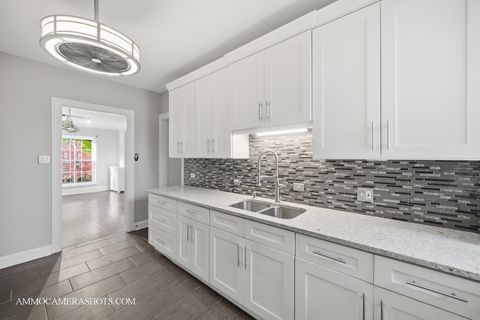 Tiny photo for 6807 S Paxton Avenue #1, Chicago, IL 60649 (MLS # 12513628)