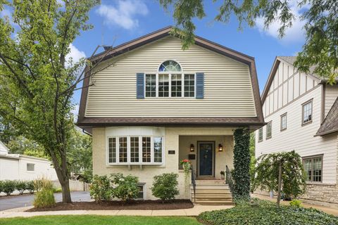 230 Holmes Avenue Clarendon Hills IL 60514