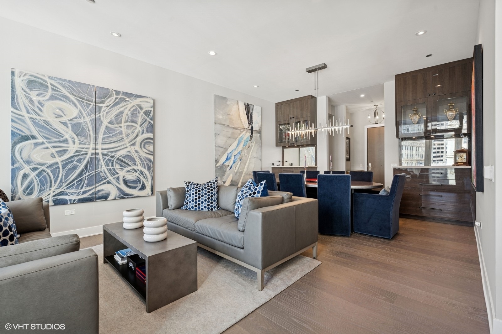 403 N Wabash Street 15B