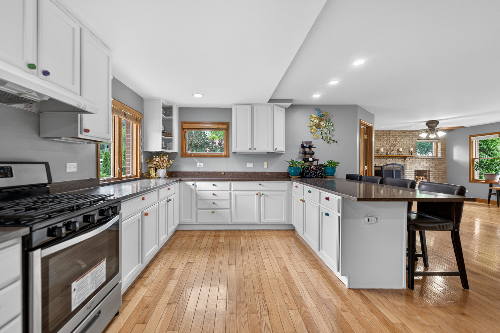 21 S ELMHURST Road