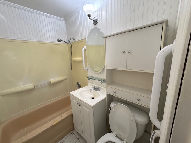 17609 Roosevelt Avenue