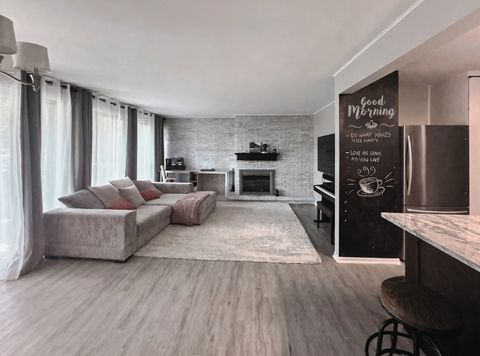 Tiny photo for 5511 E Lake Drive #97-B, Lisle, IL 60532 (MLS # 12476895)