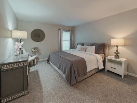 Tiny photo for 5511 E Lake Drive #97-B, Lisle, IL 60532 (MLS # 12476895)