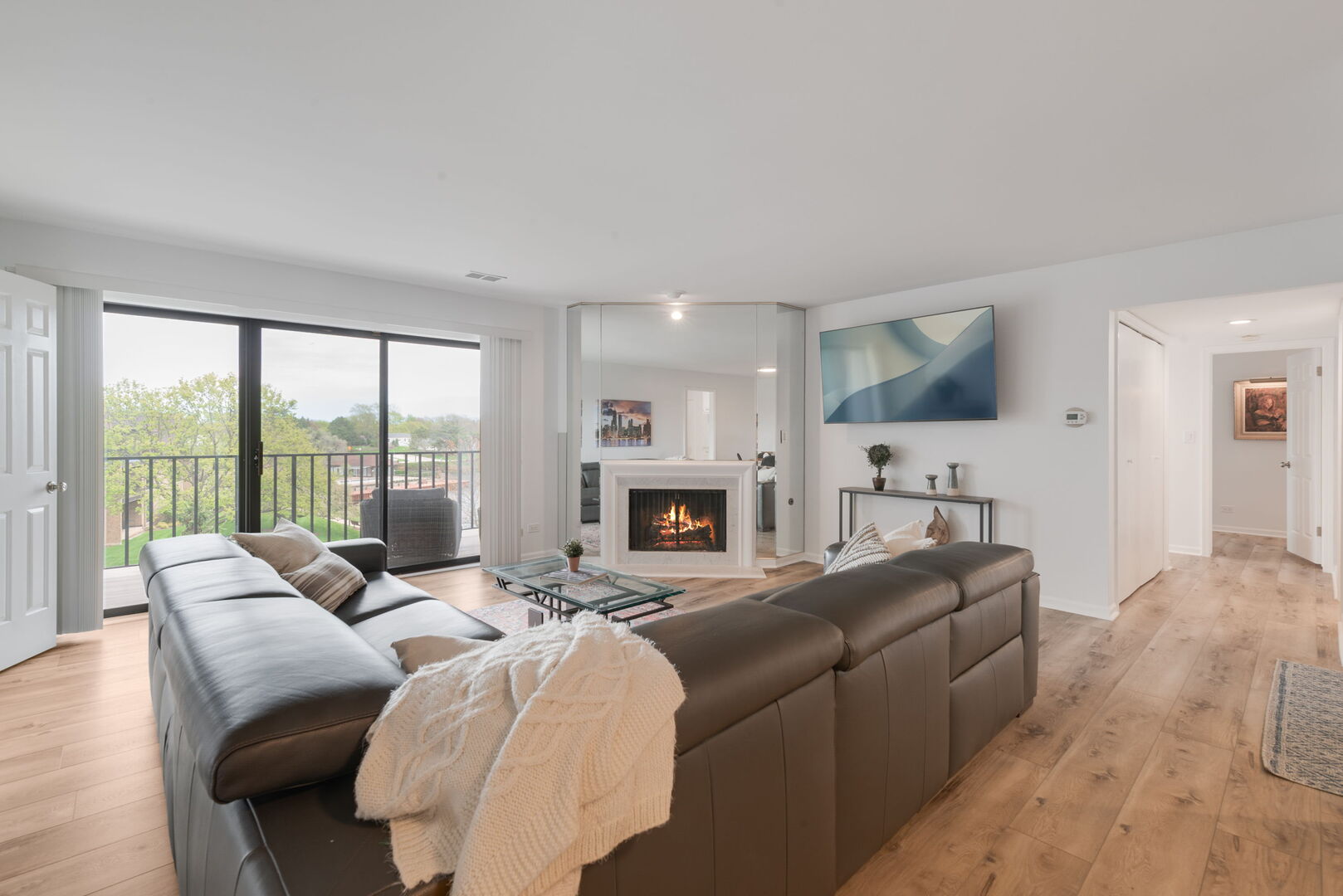 2 The Court Of Harborside Court 303