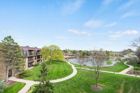 Tiny photo for 2 The Court Of Harborside Court #303, Northbrook, IL 60062 (MLS # 12625780)