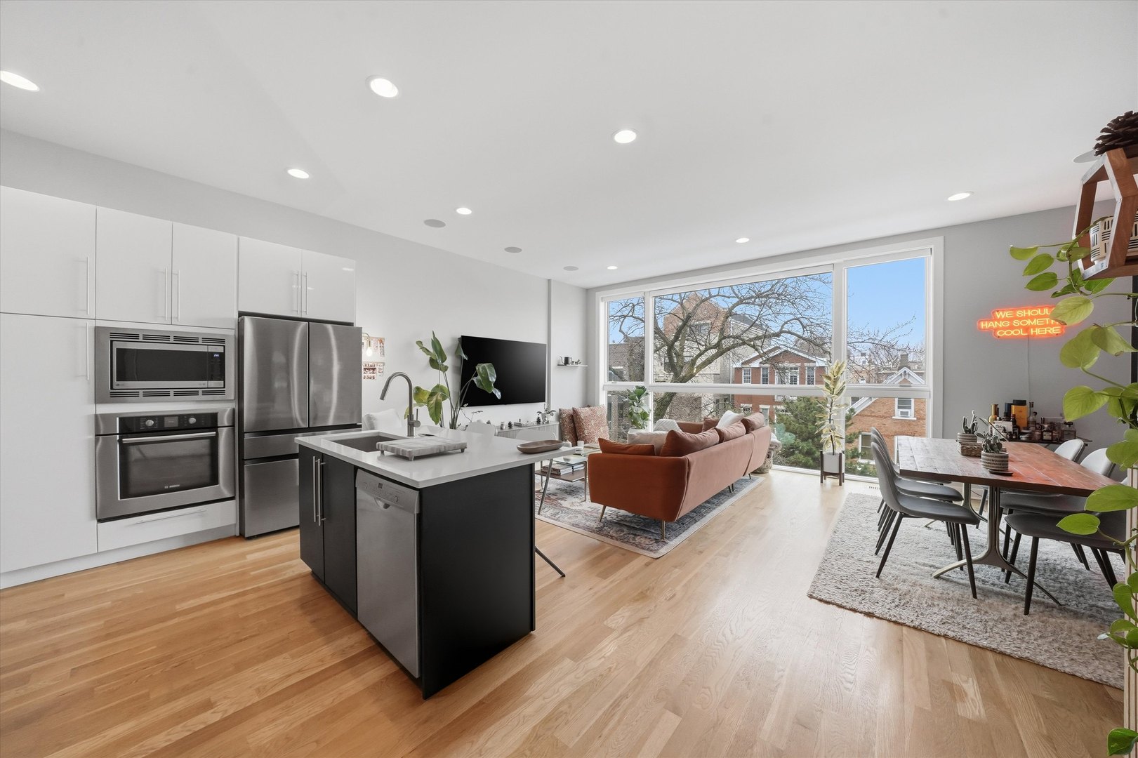 816 N WOOD Street 3N