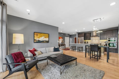 Tiny photo for 33 W HURON Street #606, Chicago, IL 60654 (MLS # 12682403)