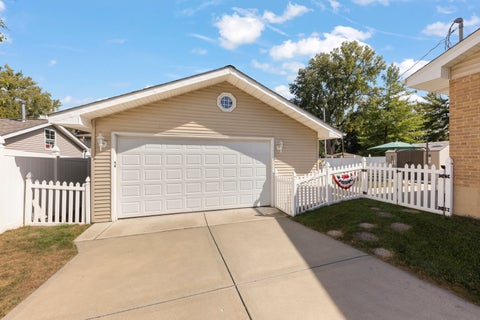 Tiny photo for 207 S Wilmette Avenue, Westmont, IL 60559 (MLS # 12755177)
