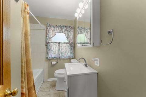 Tiny photo for 207 S Wilmette Avenue, Westmont, IL 60559 (MLS # 12755177)
