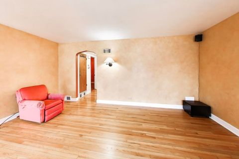 Tiny photo for 8334 N New England Avenue, Niles, IL 60714 (MLS # 12570430)