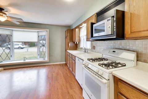 Tiny photo for 8334 N New England Avenue, Niles, IL 60714 (MLS # 12570430)