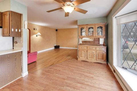 Tiny photo for 8334 N New England Avenue, Niles, IL 60714 (MLS # 12570430)