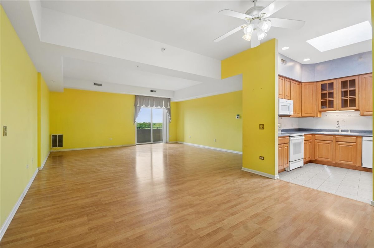 435 William Street 802