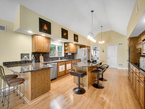 Tiny photo for 708 Galway Lane, Prospect Heights, IL 60070 (MLS # 12675540)