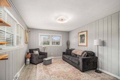 Tiny photo for 3804 Grove Avenue, McHenry, IL 60050 (MLS # 12607963)