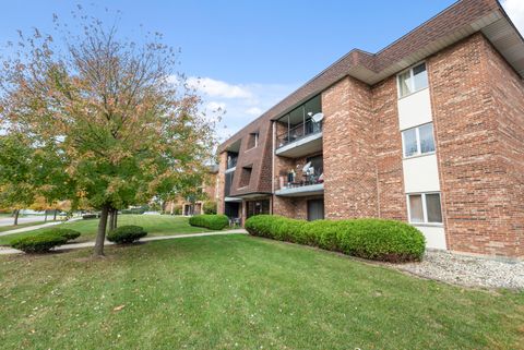Tiny photo for 9130 W 140th Street #2NW, Orland Park, IL 60462 (MLS # 12562202)