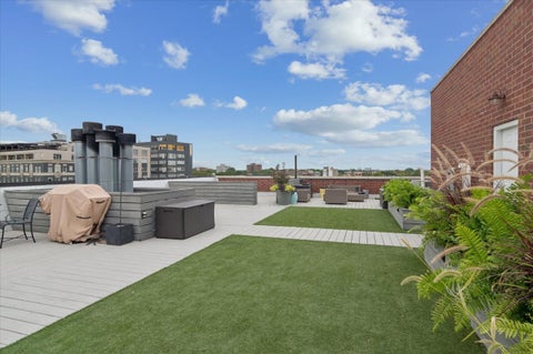 Tiny photo for 5647 N CLARK Street #402, Chicago, IL 60660 (MLS # 12768187)