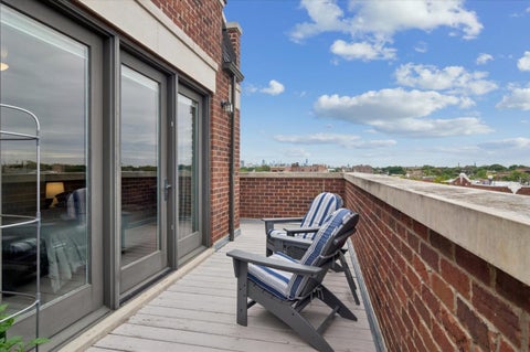 Tiny photo for 5647 N CLARK Street #402, Chicago, IL 60660 (MLS # 12768187)