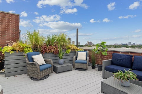 Tiny photo for 5647 N CLARK Street #402, Chicago, IL 60660 (MLS # 12768187)