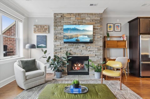Tiny photo for 5647 N CLARK Street #402, Chicago, IL 60660 (MLS # 12768187)