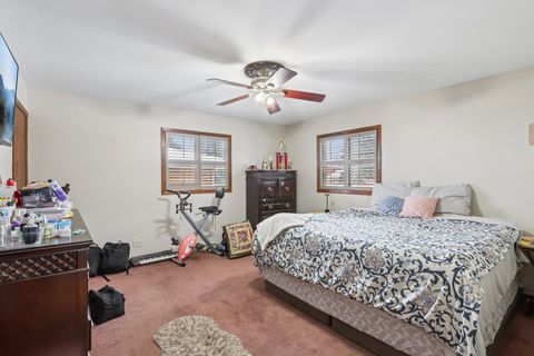 Tiny photo for 2300 Bellaire Court, Des Plaines, IL 60016 (MLS # 12529435)