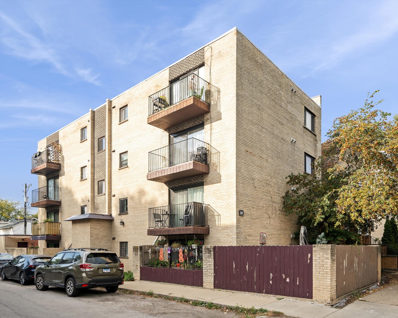 Chicago, Illinois 60625, United States, 2 Bedrooms Bedrooms, ,2 BathroomsBathrooms,Residential,Active,225064