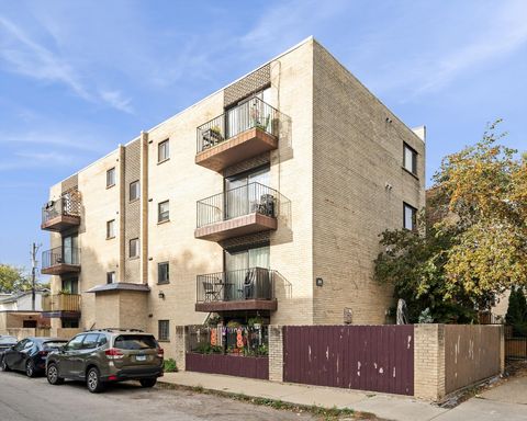 Photo of 2601 W Foster Avenue #3S, Chicago, IL 60625 (MLS # 12491673)