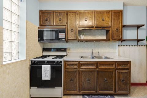 Tiny photo for 913 N Raynor Avenue, Joliet, IL 60435 (MLS # 12501150)