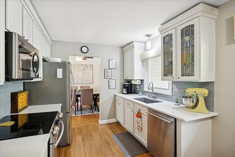 Tiny photo for 305 Poplar Lane, New Lenox, IL 60451 (MLS # 12499436)