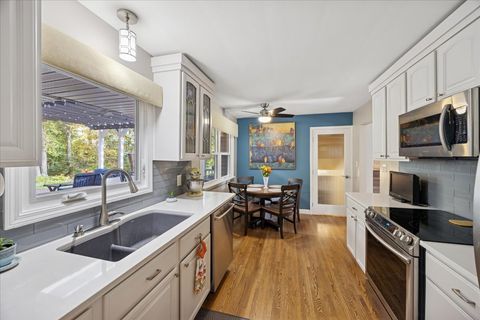 Tiny photo for 305 Poplar Lane, New Lenox, IL 60451 (MLS # 12499436)