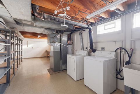 Tiny photo for 731 N Gibbons Avenue, Arlington Heights, IL 60004 (MLS # 12590160)