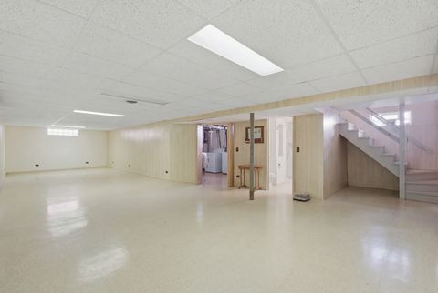 Tiny photo for 731 N Gibbons Avenue, Arlington Heights, IL 60004 (MLS # 12590160)