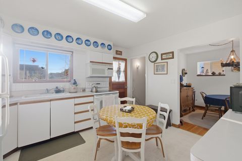 Tiny photo for 731 N Gibbons Avenue, Arlington Heights, IL 60004 (MLS # 12590160)