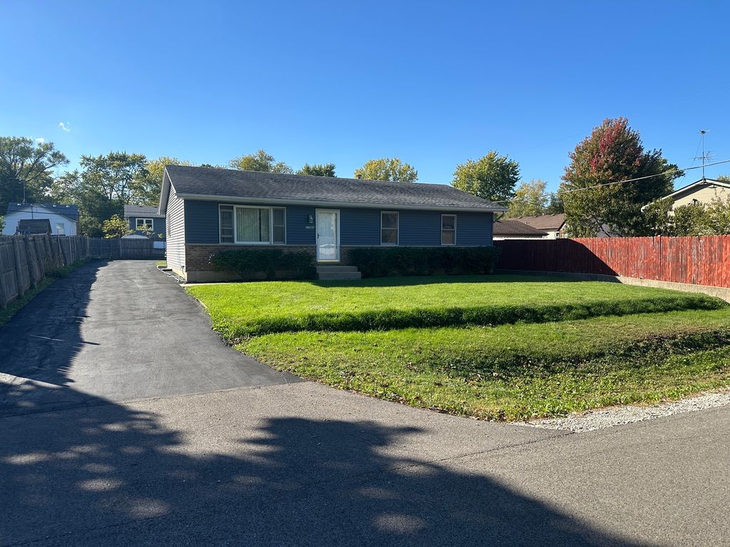 Photo for 37966 N Cornell Road, Beach Park, IL 60087 (MLS # 12489533)