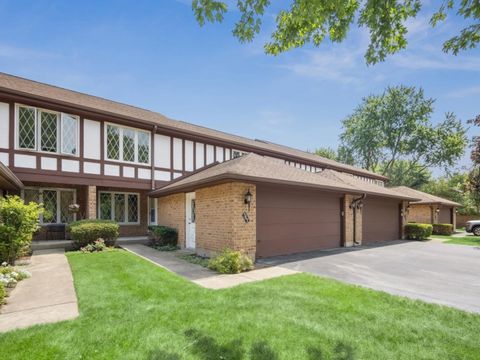 Photo of 567 Cress Creek Lane, Crystal Lake, IL 60014 (MLS # 12532440)